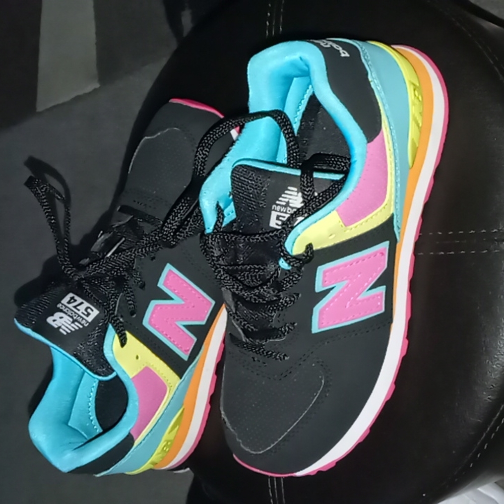 574 New Balance girls